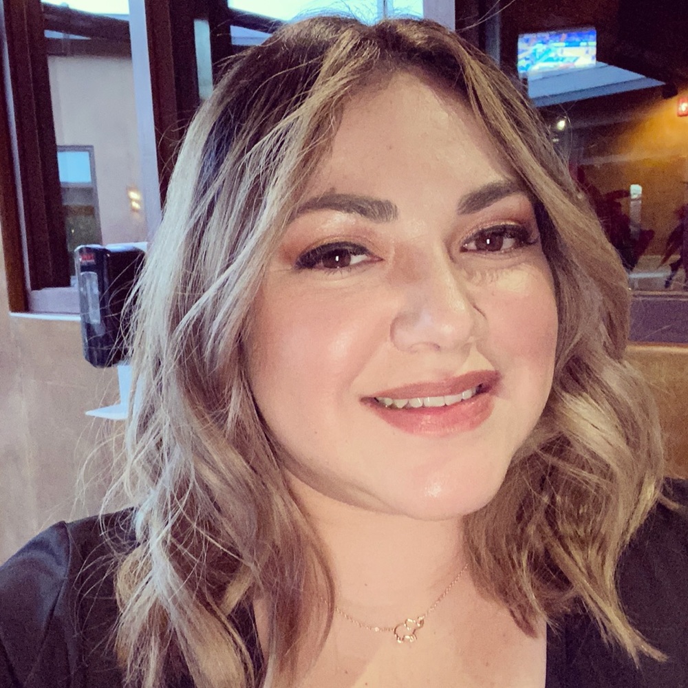 Meet your Posher, Angie